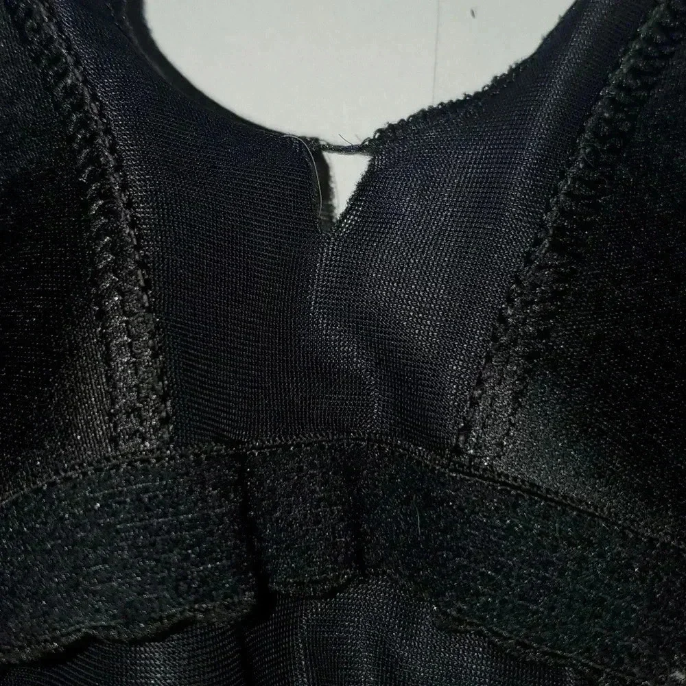 Silhouette Solutions One Piece Figure Flattering Swimsuit black/gold size 14 - Picture 7 of 15